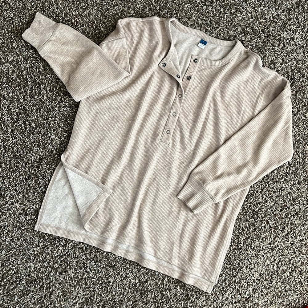 Old Navy Beige Ribbed Pullover Long Sleeve Sweater, Size Medium Rayon Poly Blend